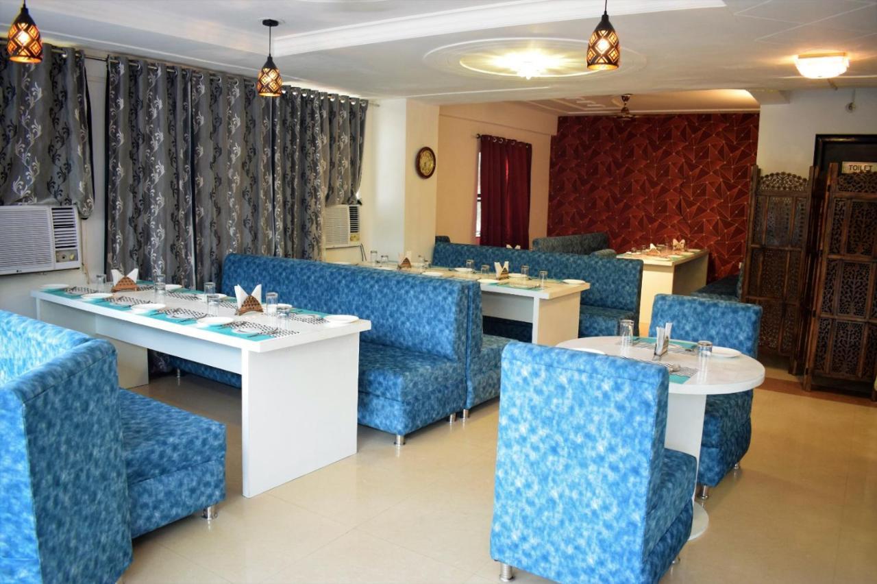 Hotel Tara Palace By Goyal Hoteliers Агра Екстериор снимка