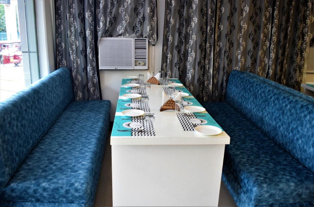 Hotel Tara Palace By Goyal Hoteliers Агра Екстериор снимка
