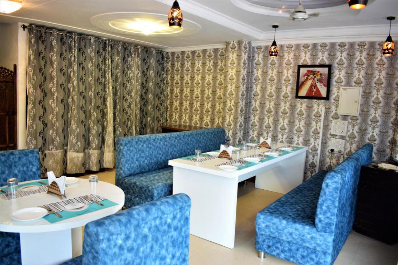 Hotel Tara Palace By Goyal Hoteliers Агра Екстериор снимка
